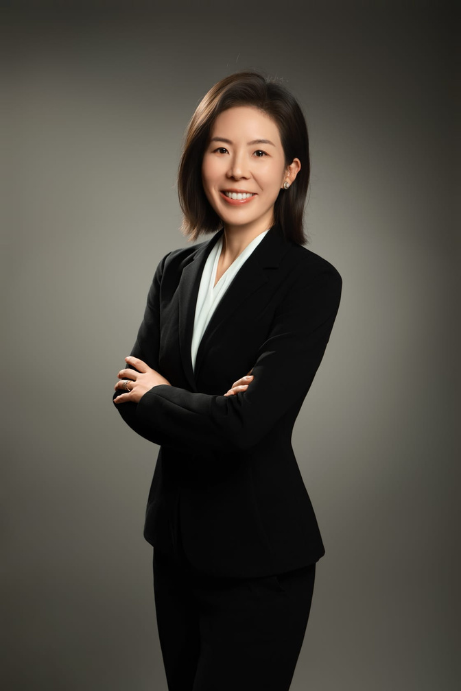Dr. Kirsty Lee